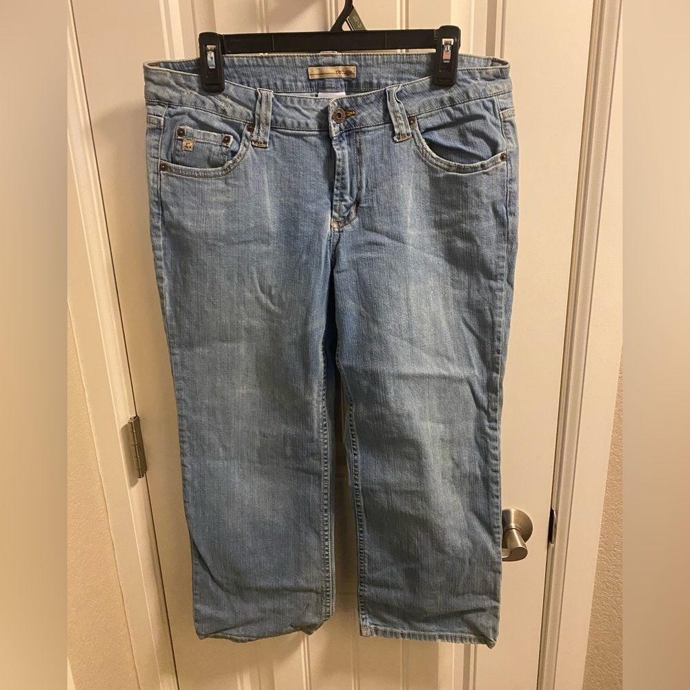 Refuge 11 Jeans Juniors Capri Length Stretch Light Blue Capris